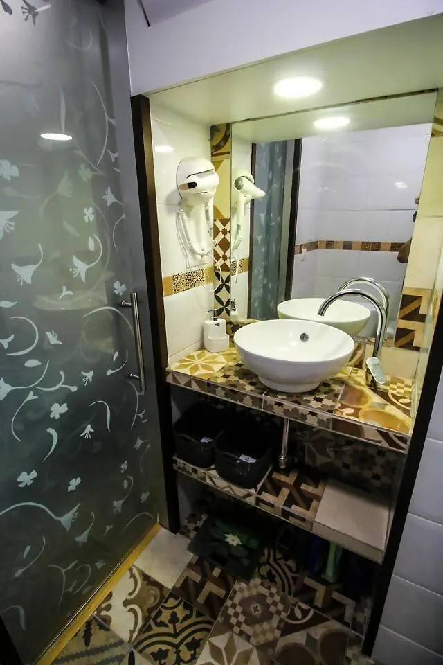 Sh Lazotea Dhorozco Atico Con Terraza Ac Wifi Apartment Cadiz 0*,  Spain